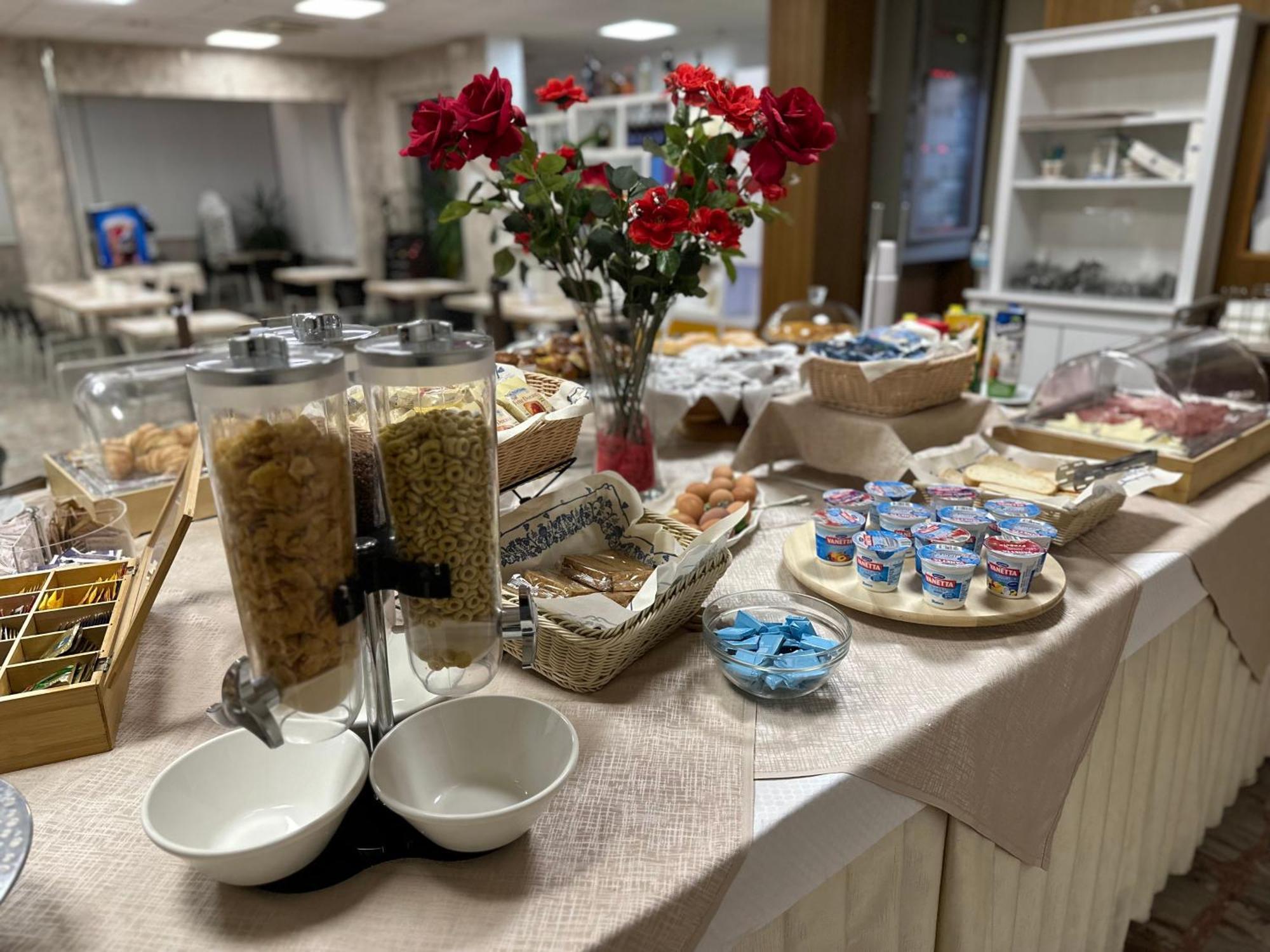 Hotel Morolli Rimini Luaran gambar