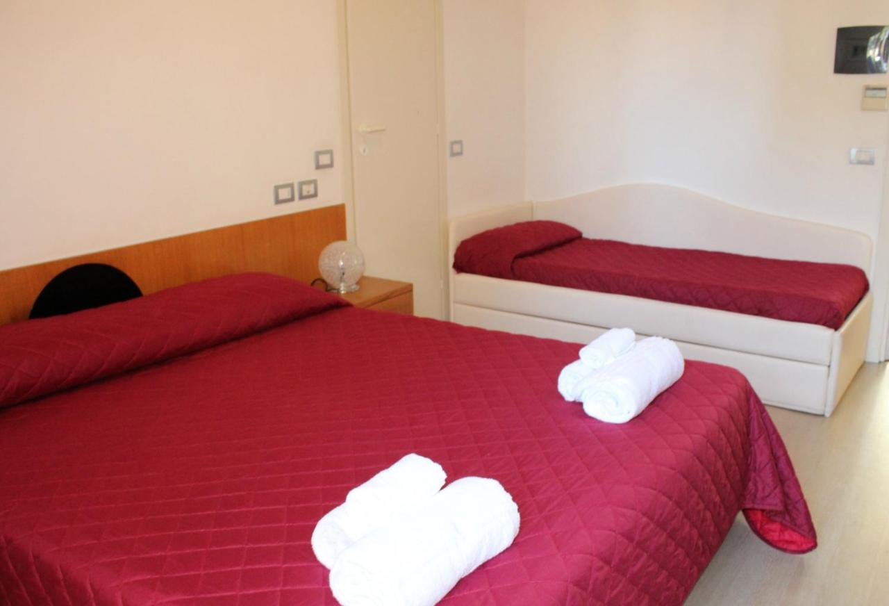 Hotel Morolli Rimini Luaran gambar