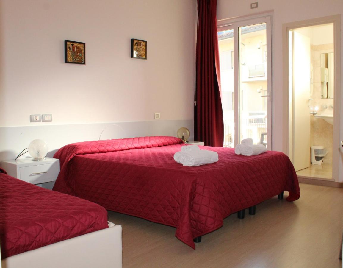 Hotel Morolli Rimini Luaran gambar